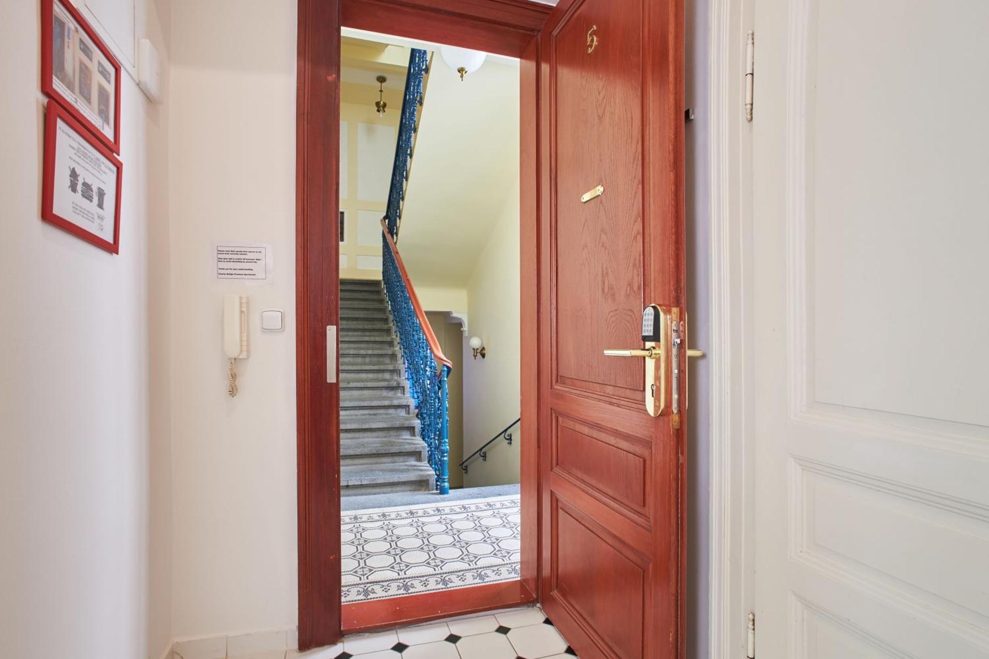 Charles Bridge Premium Residence Πράγα Εξωτερικό φωτογραφία